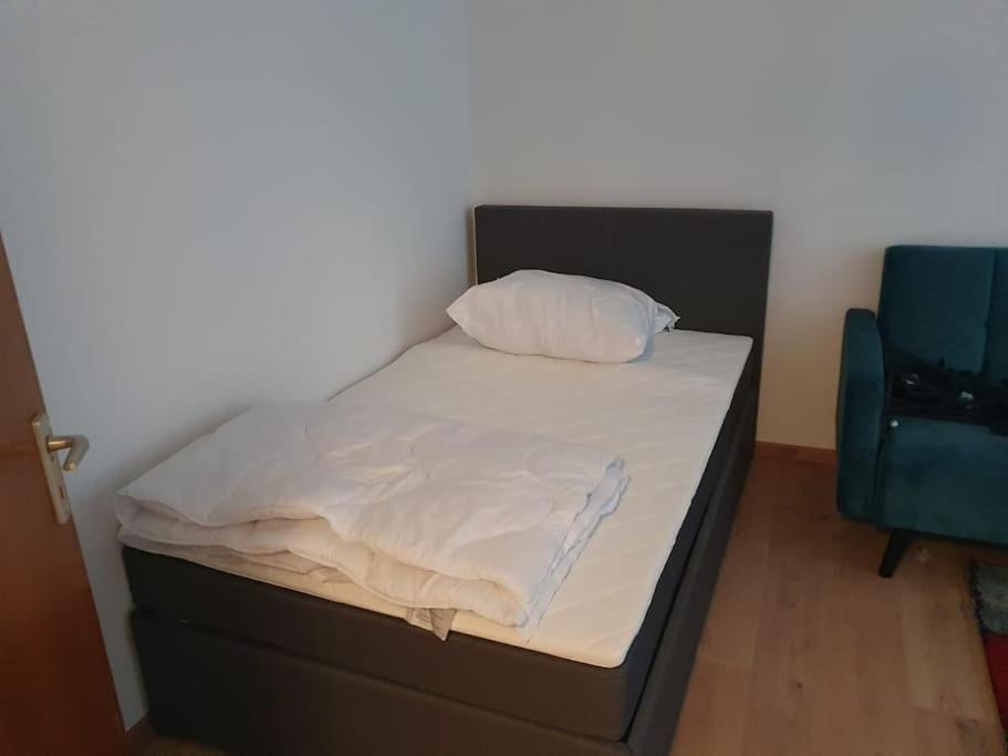 Apartment Gemuetliche 3-zimmer-wohnung Mit Tg-stellplatz - Top-lage In Karlsruhe